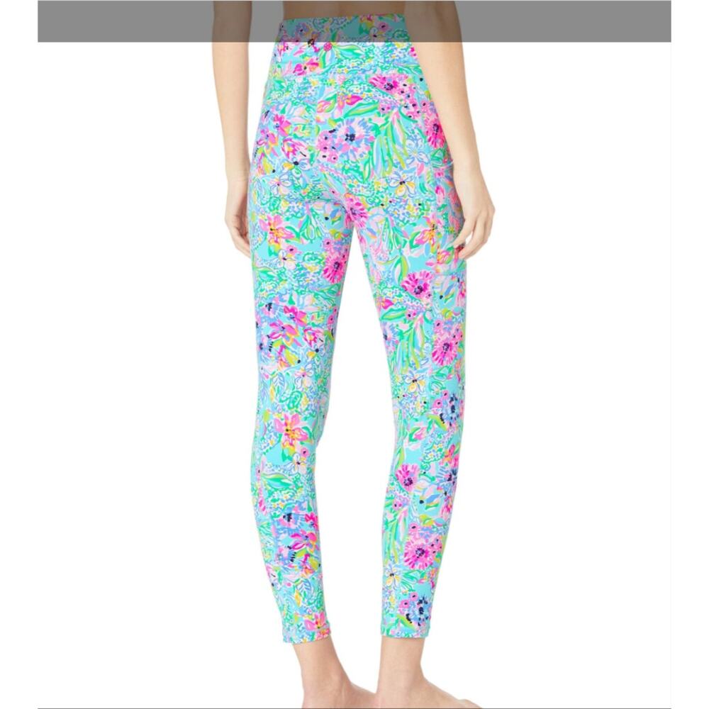 Lilly Pulitzer Luxletic Weekender Leggings in Amalfi Blue Alligator Isle XS NWOT - Picture 8 of 9